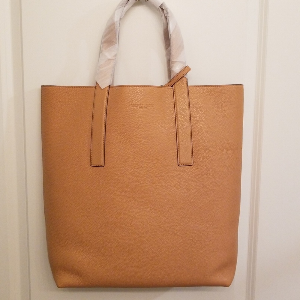 New Michael Kors Mason Bag